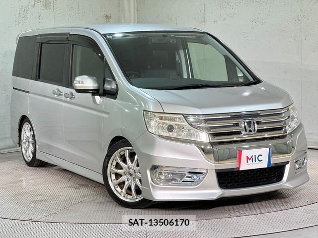 Honda e 2013-07 8653918-13
