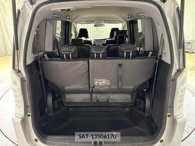 Honda e 2013-07 8653918-18