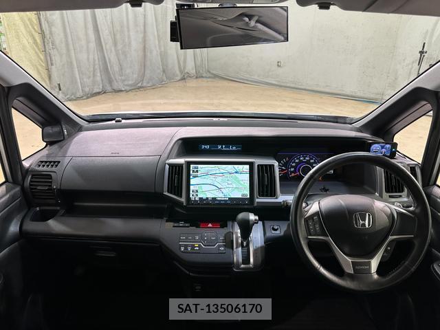 Honda e 2013-07 8653918-8