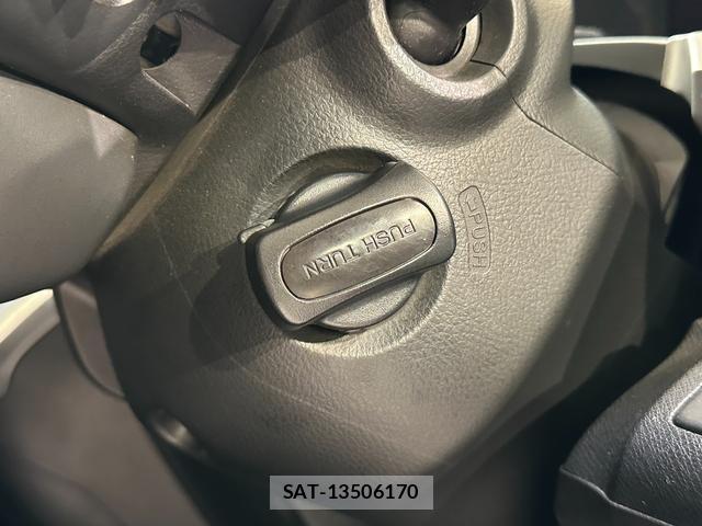 Honda e 2013-07 8653918-9
