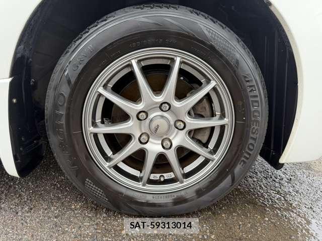 Honda e 2014-02 8647346-14