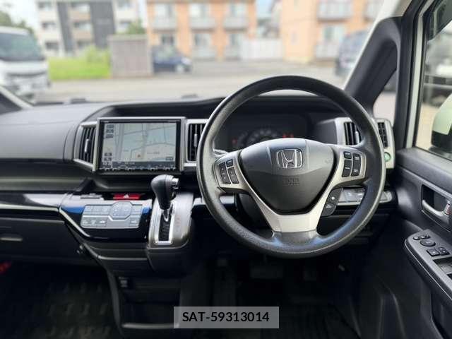Honda e 2014-02 8647346-3