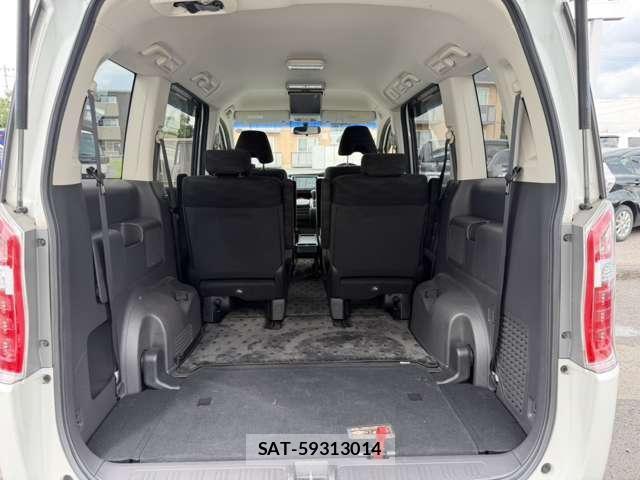 Honda e 2014-02 8647346-7