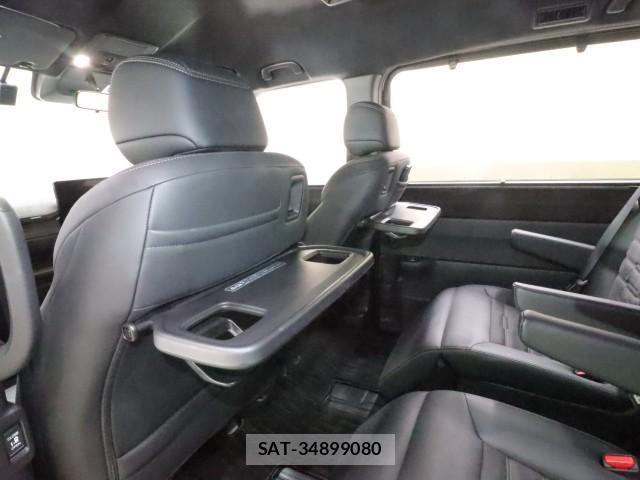 Honda e 2023-09 8647736-10