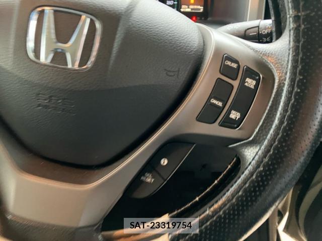 Honda e 2013-03 8648538-10