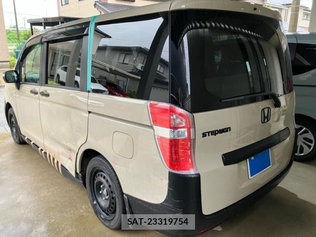 Honda e 2013-03 8648538-13
