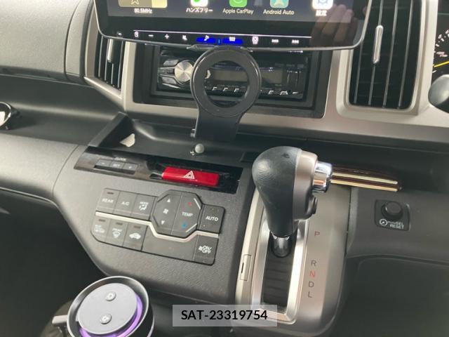 Honda e 2013-03 8648538-17