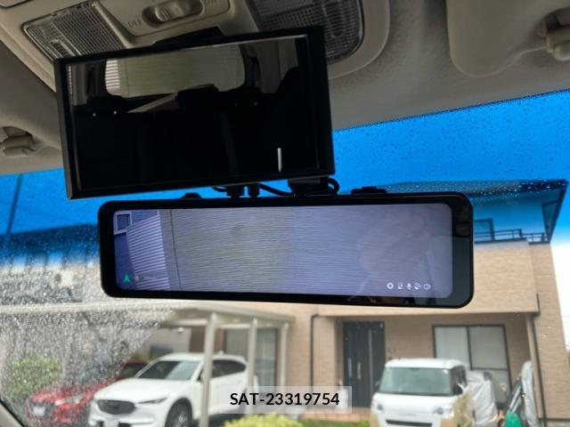 Honda e 2013-03 8648538-18