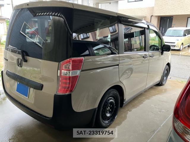 Honda e 2013-03 8648538-2