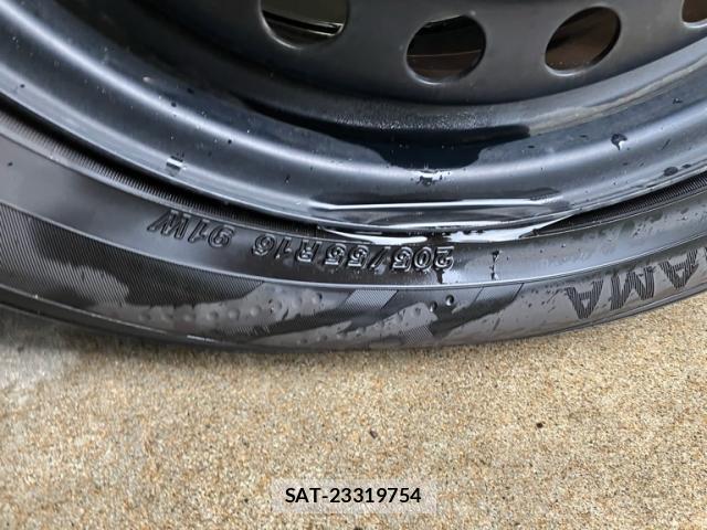 Honda e 2013-03 8648538-4