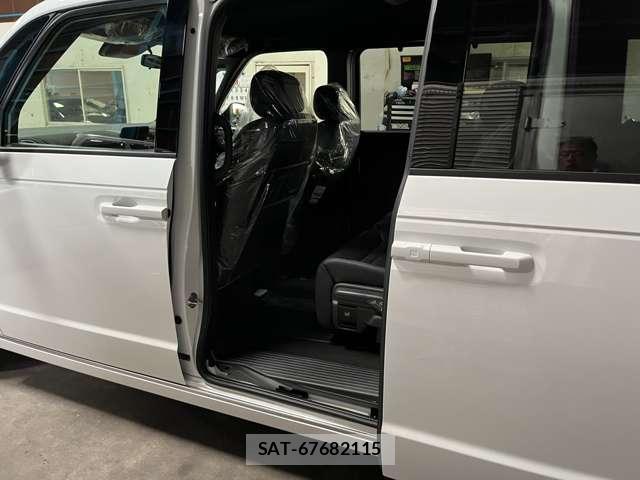 Honda e 2026-08 8648562-4