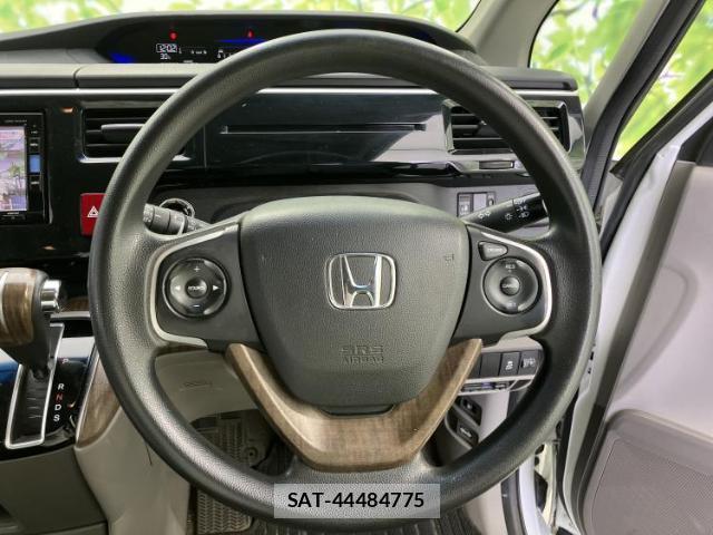 Honda e 2016-02 8648615-15