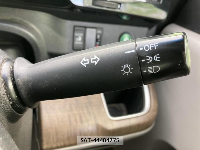 Honda e 2016-02 8648615-16