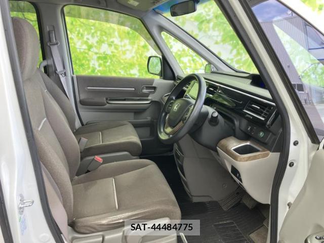 Honda e 2016-02 8648615-3