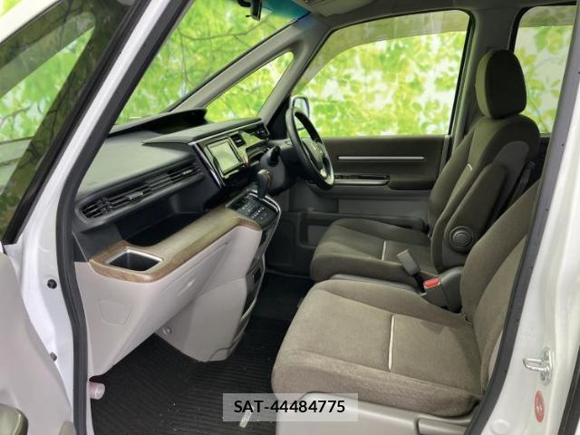 Honda e 2016-02 8648615-6