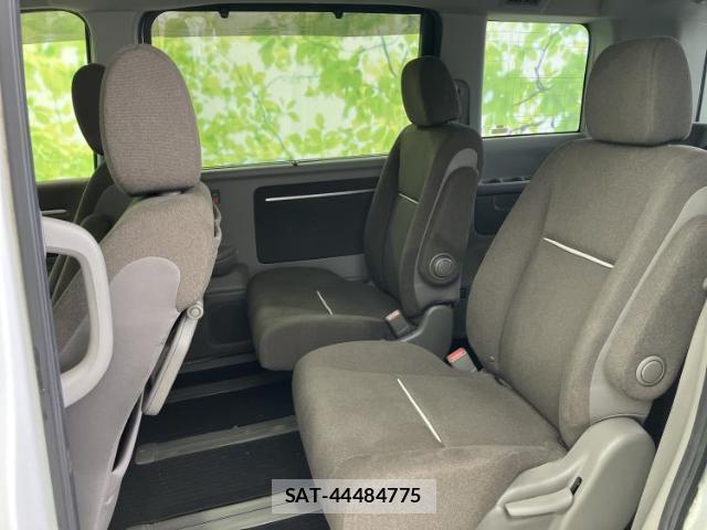 Honda e 2016-02 8648615-7