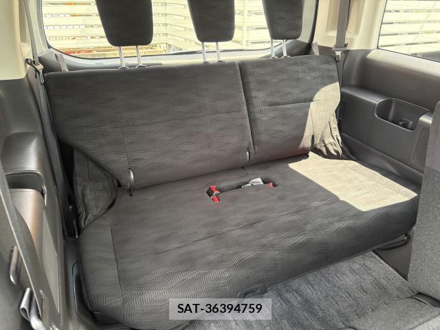 Honda e 2014-05 8649752-13