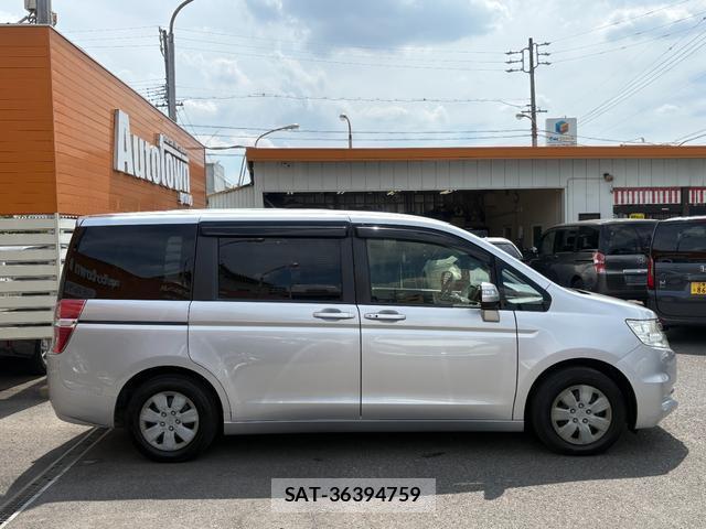 Honda e 2014-05 8649752-17