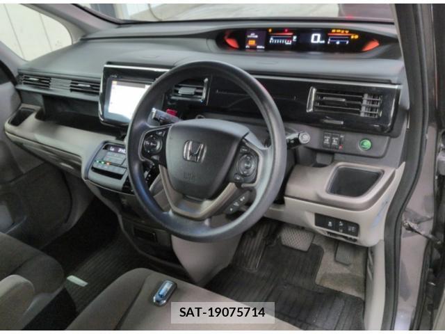 Honda e 2016-03 8650283-2