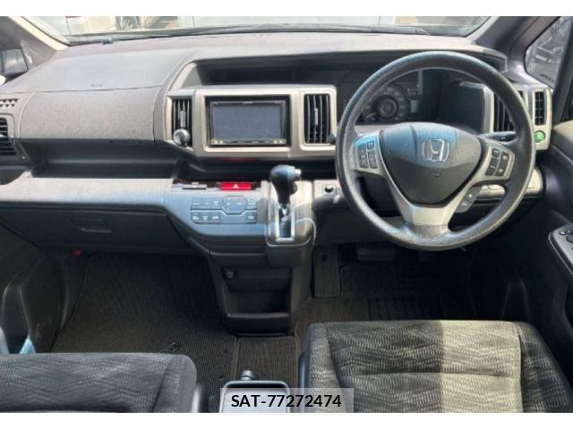 Honda e 2014-03 8650653-2