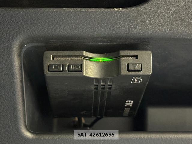 Toyota SUCCEED 2019-06 8653916-3