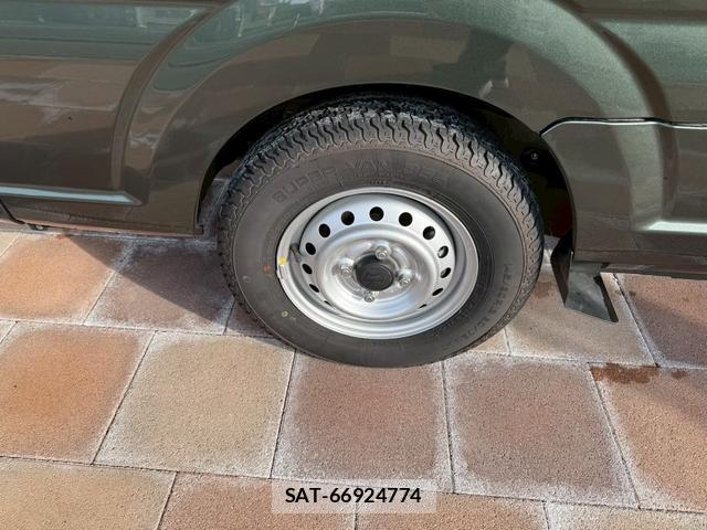 Suzuki SUPER CARRY 2024-04 8649381-11