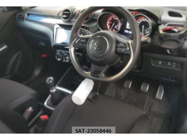 Suzuki SWIFT 2025-09 8647005-2