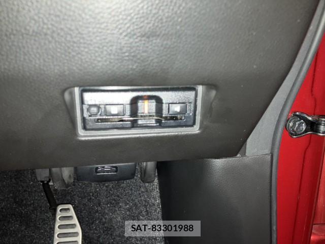 Suzuki SWIFT 2023-06 8647610-9