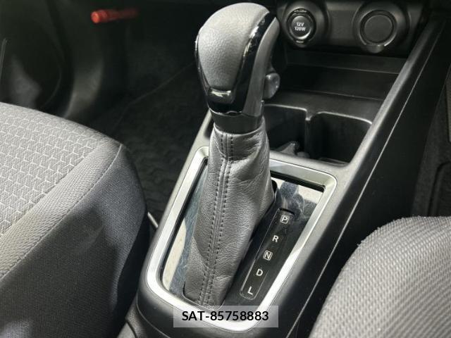 Suzuki SWIFT 2019-04 8650803-16