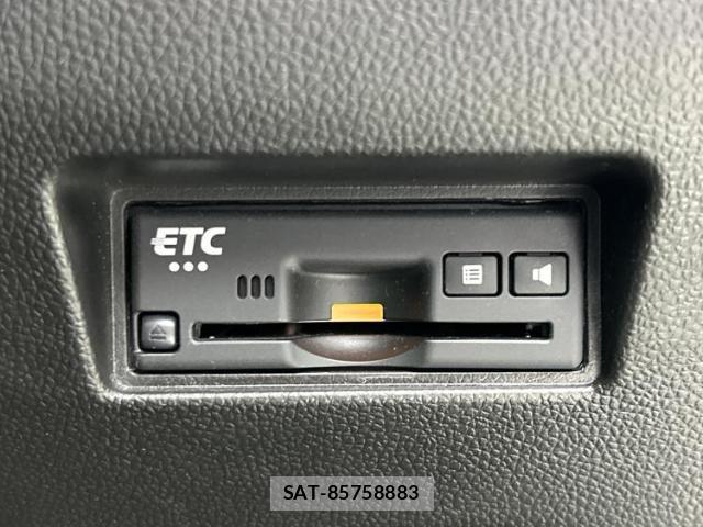 Suzuki SWIFT 2019-04 8650803-17