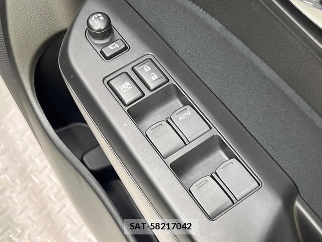 Suzuki SWIFT 2016-04 8652992-6
