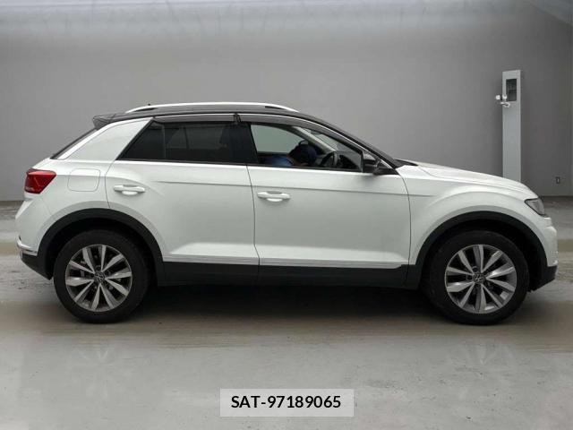 VolksWagen T-ROC 2022-01 8649004-4