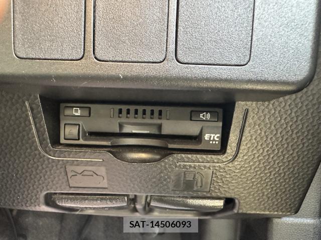 Toyota TANK 2017-03 8649480-17