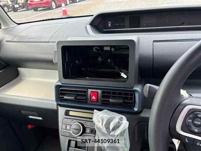Daihatsu TANTO 2025-07 8648047-4