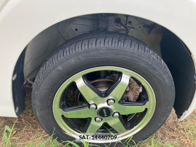 Daihatsu TANTO 2007-09 8648372-4