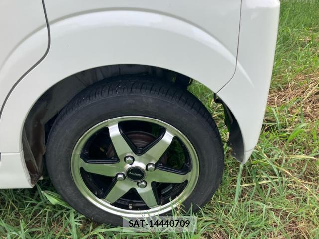 Daihatsu TANTO 2007-09 8648372-6