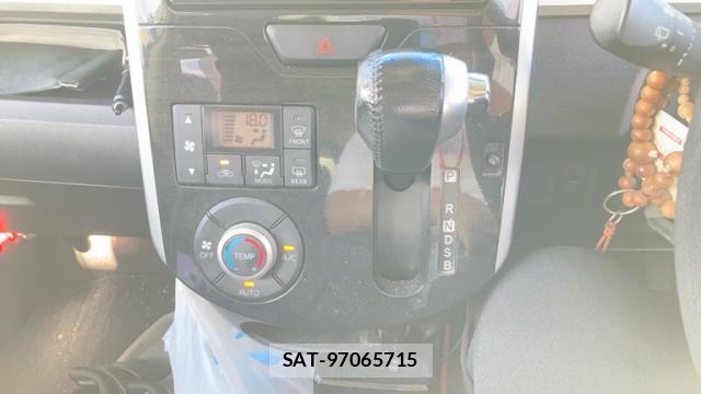 Daihatsu TANTO 2015-07 8648711-15