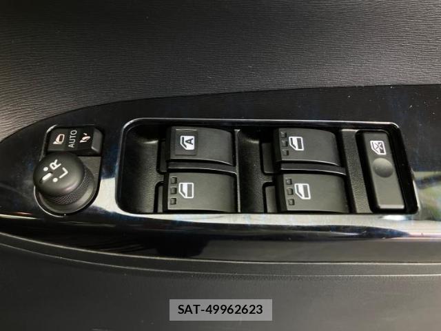 Daihatsu TANTO 2017-12 8648820-17