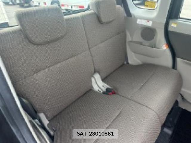Daihatsu TANTO 2018-12 8649303-15