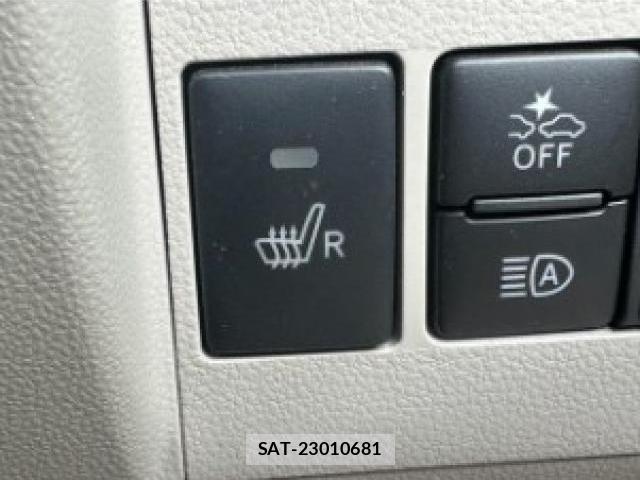 Daihatsu TANTO 2018-12 8649303-19