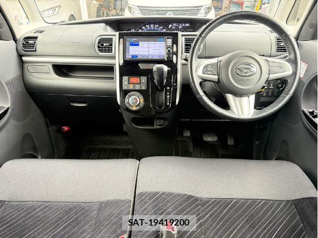 Daihatsu TANTO 2013-11 8649939-2