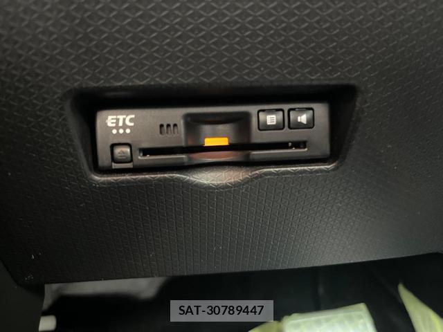 Daihatsu TANTO 2021-11 8650727-5