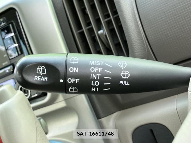 Daihatsu TANTO 2013-08 8651171-12