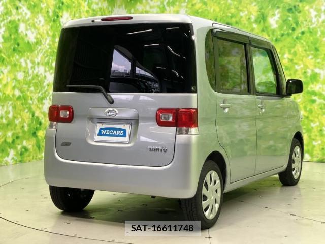 Daihatsu TANTO 2013-08 8651171-2
