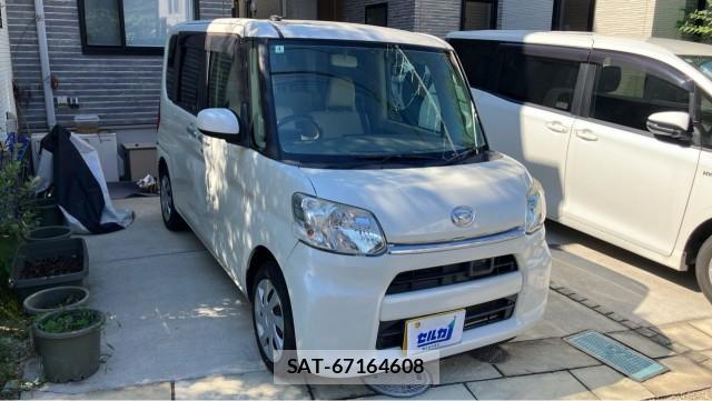 Daihatsu TANTO 2014-04 8651346-11