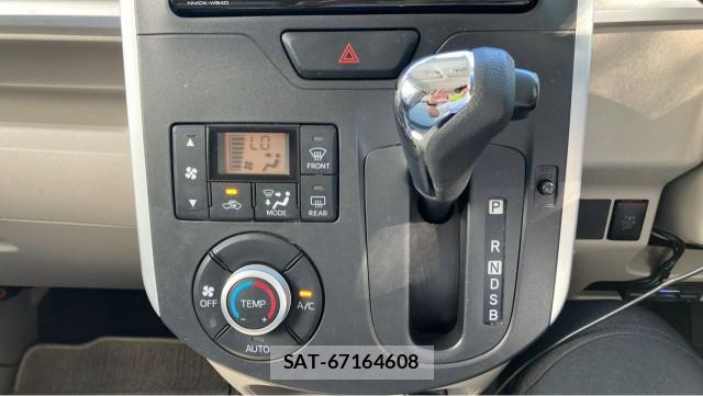 Daihatsu TANTO 2014-04 8651346-14