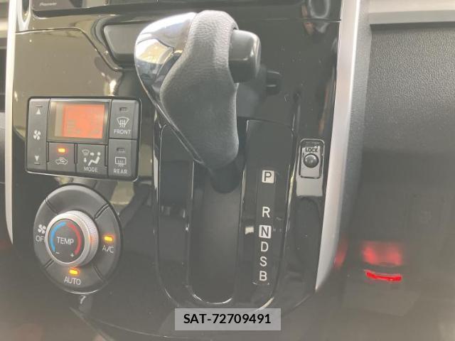 Daihatsu TANTO 2013-12 8653753-16
