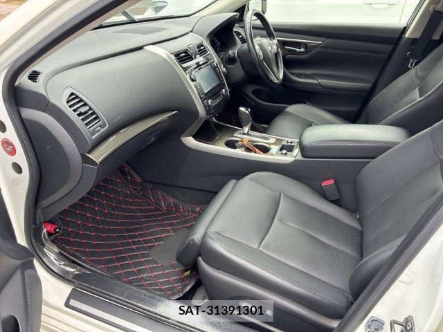 Nissan TEANA 2019-03 8649040-4