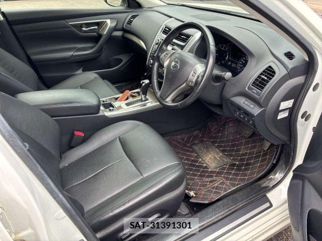 Nissan TEANA 2019-03 8649040-5