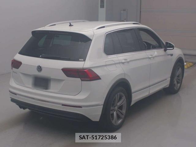 VolksWagen TIGUAN 2019-08 8647024-1